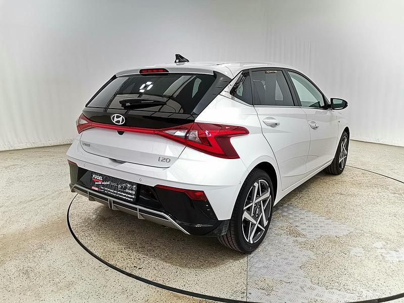 Gebraucht Hyundai i20 Prime 101 PS (74 kW) 2024 Atlas white / sol Kleinwagen