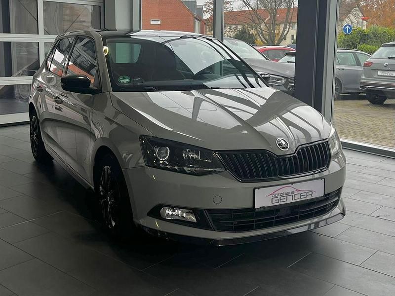 Gebraucht Skoda Fabia Monte Carlo 90 PS (66 kW) 2015 Grau Limousine