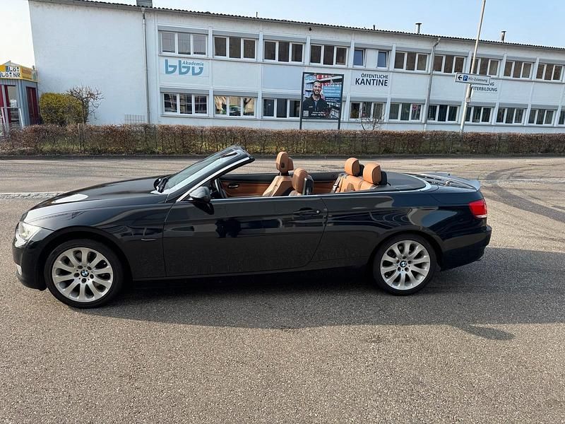 Gebraucht BMW 325 Cabriolet 218 PS (160 kW) 2009 Schwarz Cabrio