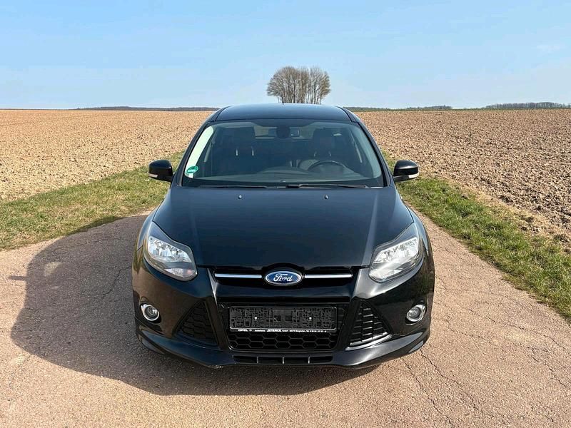 Gebraucht Ford Focus 163 PS (119 kW) 2014 Schwarz Kombi