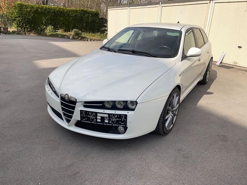 Gebraucht Alfa Romeo 159 Turismo 170 PS (125 kW) 2012 Weiß Kombi