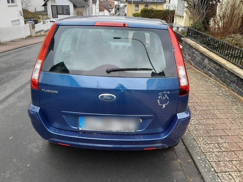 Gebraucht Ford Fusion 80 PS (58 kW) 2009 Blau Kleinwagen