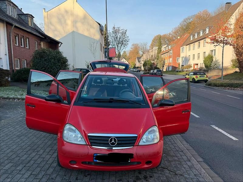 Rot Gebraucht 1999 Mercedes A140 Kleinwagen | 500 € (Fairer Preis) - Bild 1/4