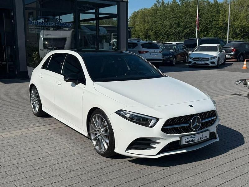Weiß Gebraucht 2018 Mercedes A250 Limousine | 27.200 € (Etwas zu teuer) - Bild 1/4