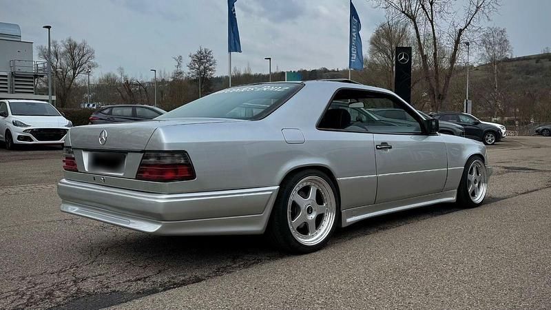 Gebraucht Mercedes E320 AMG 220 PS (161 kW) 1994 Silber Coupé