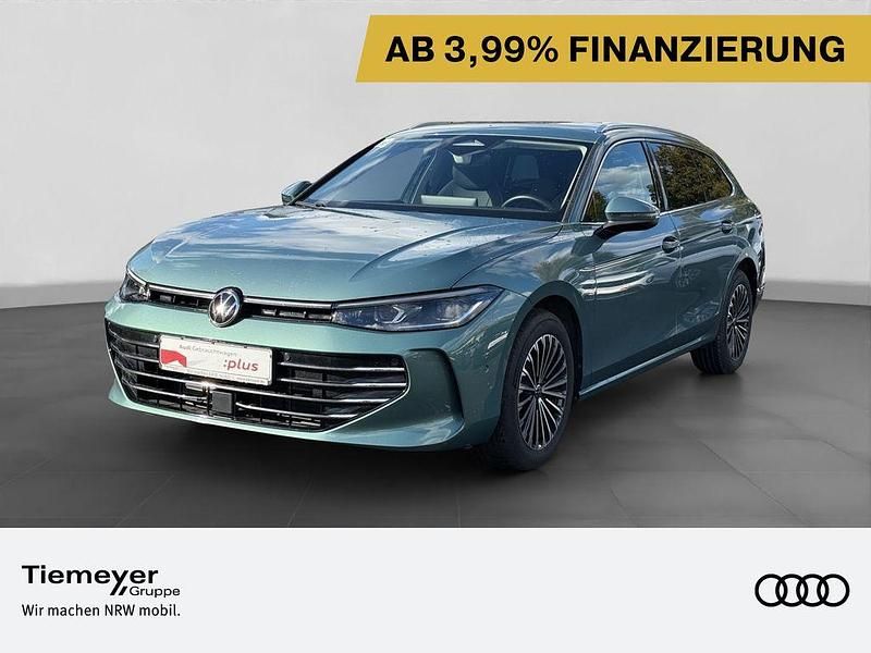 Grün Gebraucht 2024 VW Passat Elegance Kombi | 37.490 € (Superpreis) - Bild 1/4