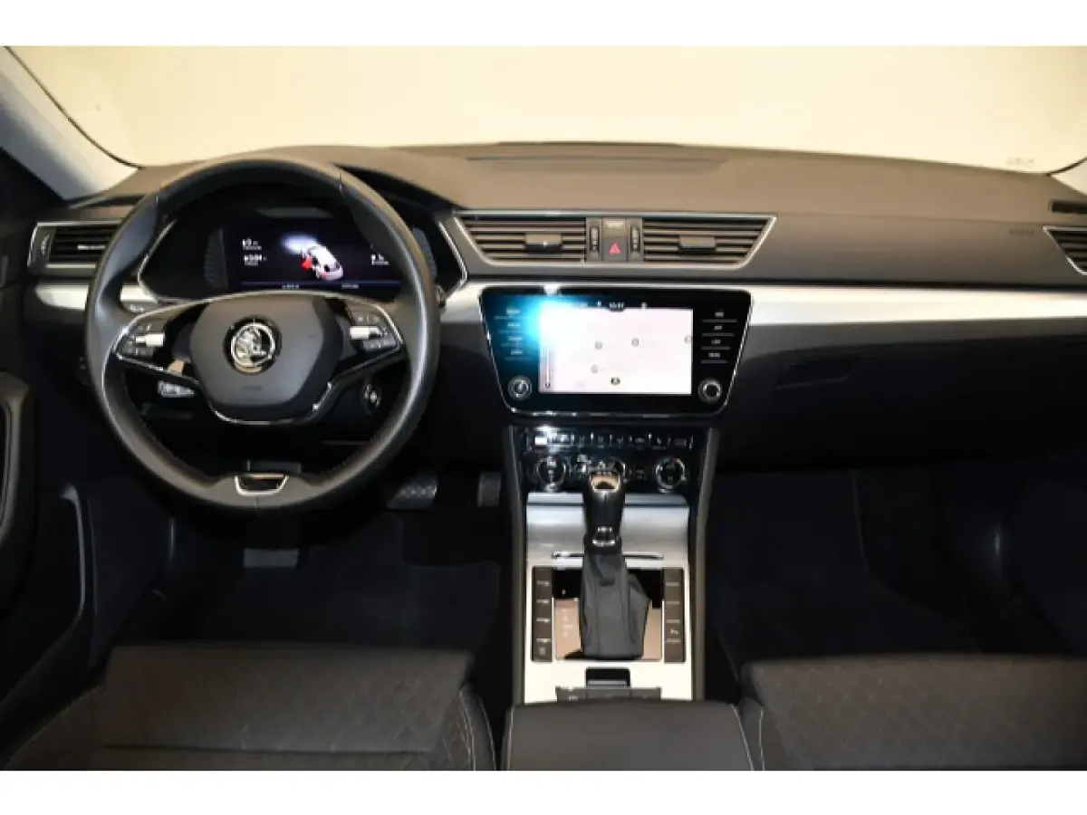 Gebraucht Skoda Superb Ambition 150 PS (110 kW) 2022 Kombi