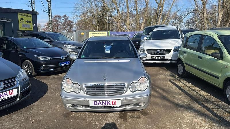 Gebraucht Mercedes C180 129 PS (94 kW) 2001 Grau Limousine