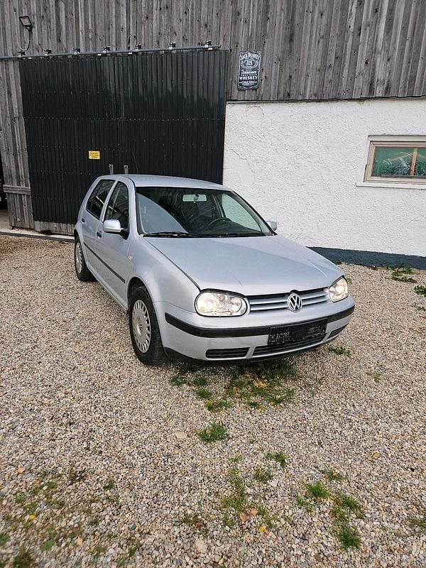 Silber Gebraucht 1998 VW Golf IV Limousine | 550 € (Superpreis) - Bild 1/4