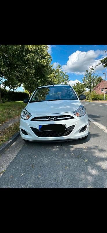 Weiß Gebraucht 2012 Hyundai i10 Kleinwagen | 4.850 € - Bild 1/4