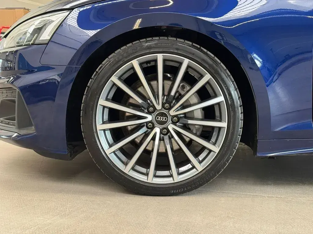 Gebraucht Audi A5 Sportback Basis 204 PS (150 kW) 2022 Navarrablau metallic Kleinwagen