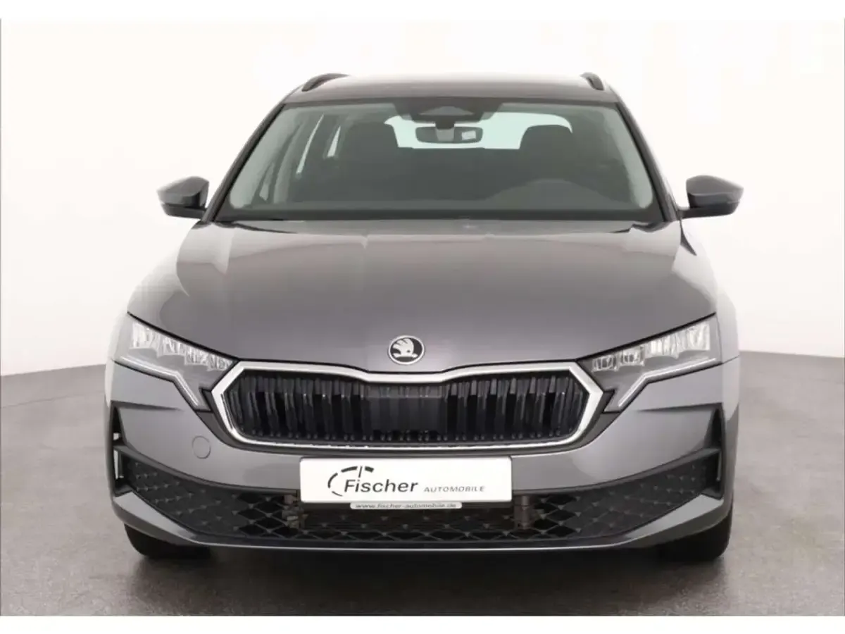 Gebraucht Skoda Octavia Essence 116 PS (85 kW) 2025 Grau Kombi