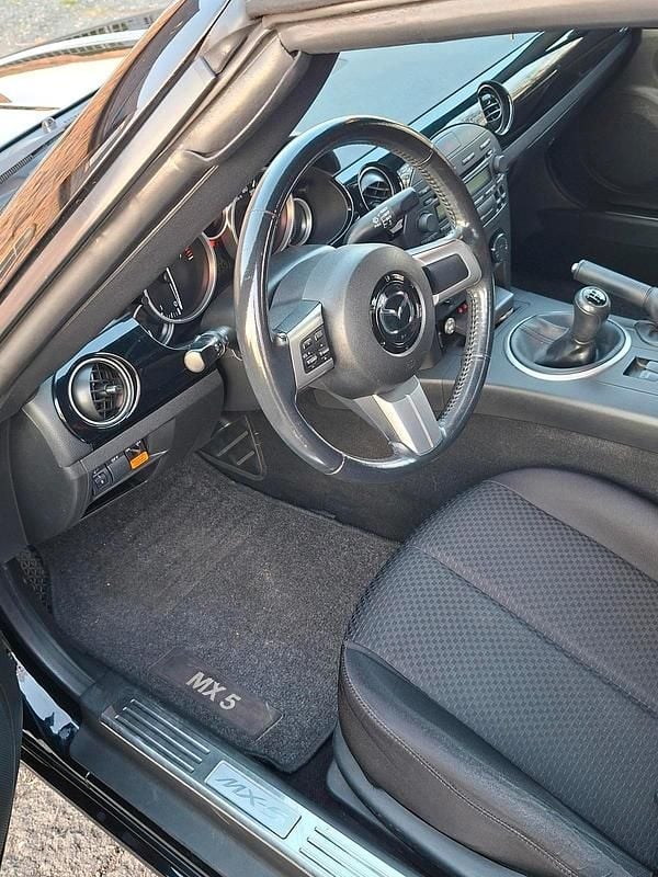Gebraucht Mazda MX5 126 PS (92 kW) 2006 Schwarz Cabrio