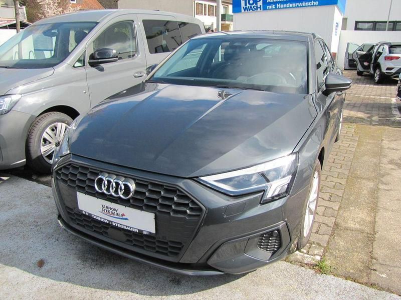 Gebraucht Audi A3 Comfort 150 PS (110 kW) 2023 Grau Limousine