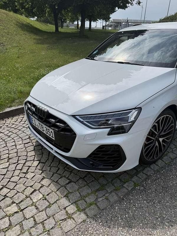 Gebraucht Audi S3 Ambiente 333 PS (244 kW) 2024 Weiß Limousine