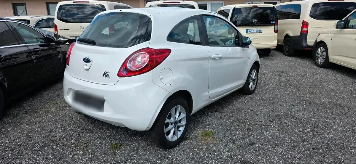 Gebraucht Ford Ka 69 PS (50 kW) 2013 Weiß Kleinwagen