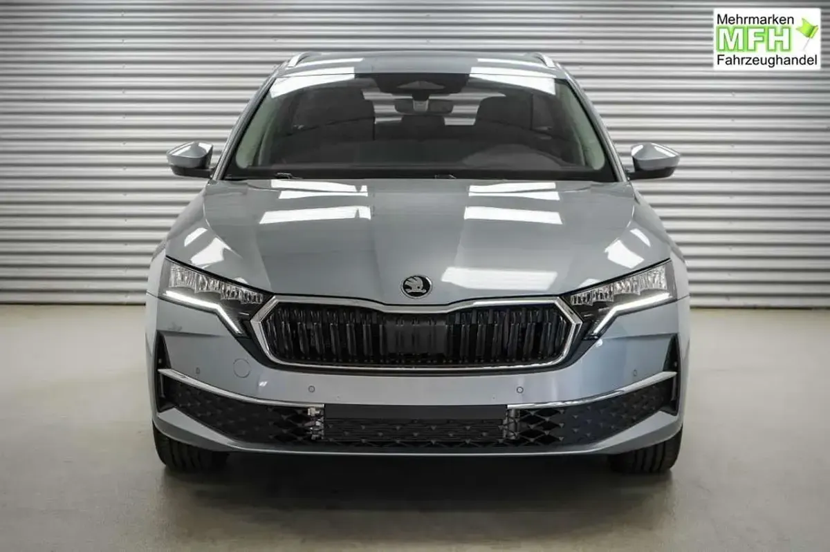 Neu Skoda Octavia Selection 150 PS (110 kW) 2026 Smokey diamond metalli... Kombi