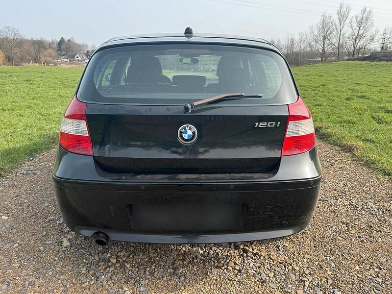 Gebraucht BMW 120 150 PS (110 kW) 2004 Schwarz Kleinwagen