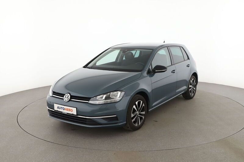 Blau Gebraucht 2019 VW Golf VII IQ Drive Limousine | 17.930 € (Guter Preis) - Bild 1/4