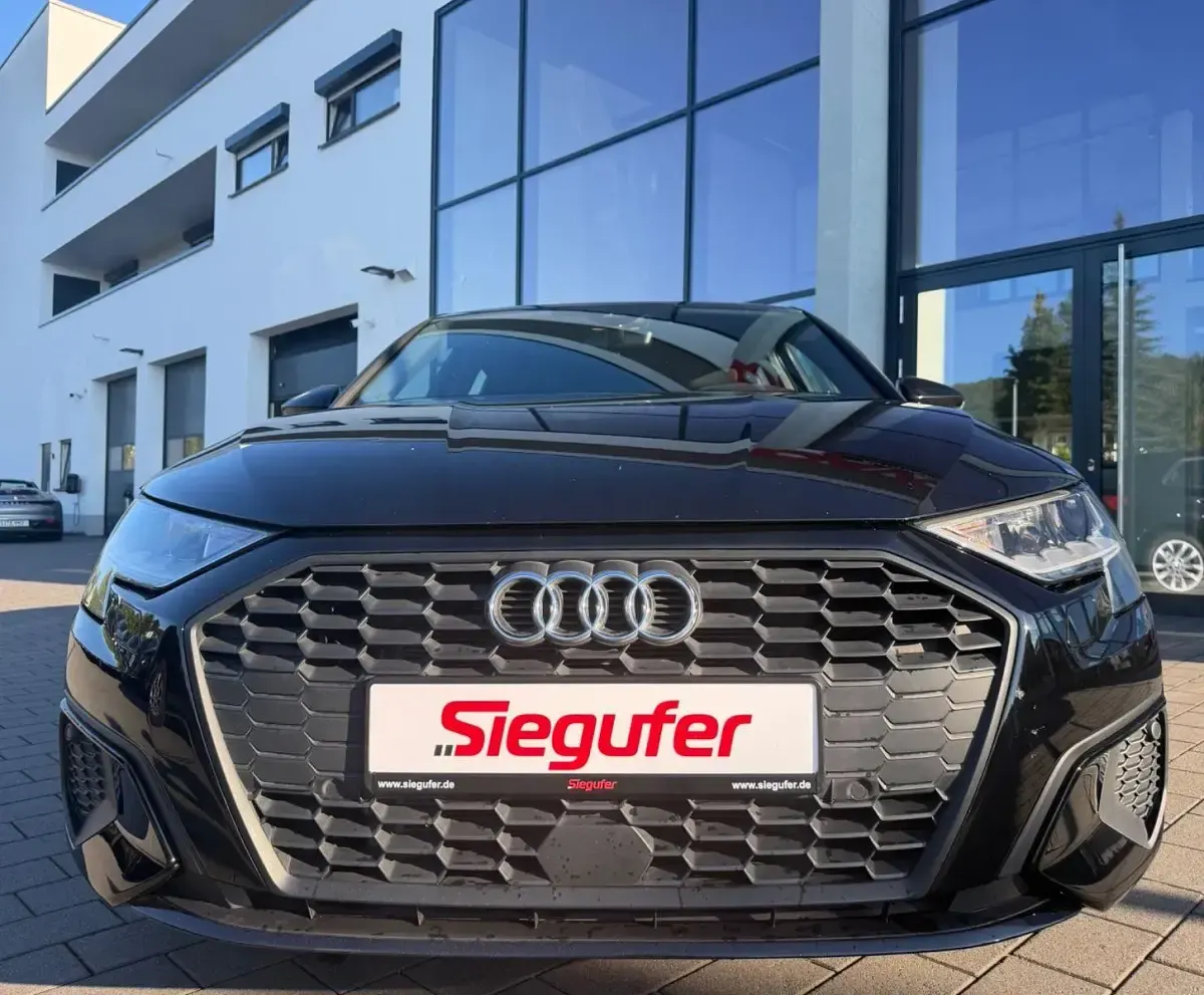 Gebraucht Audi A3 Business 150 PS (110 kW) 2023 Schwarz Limousine