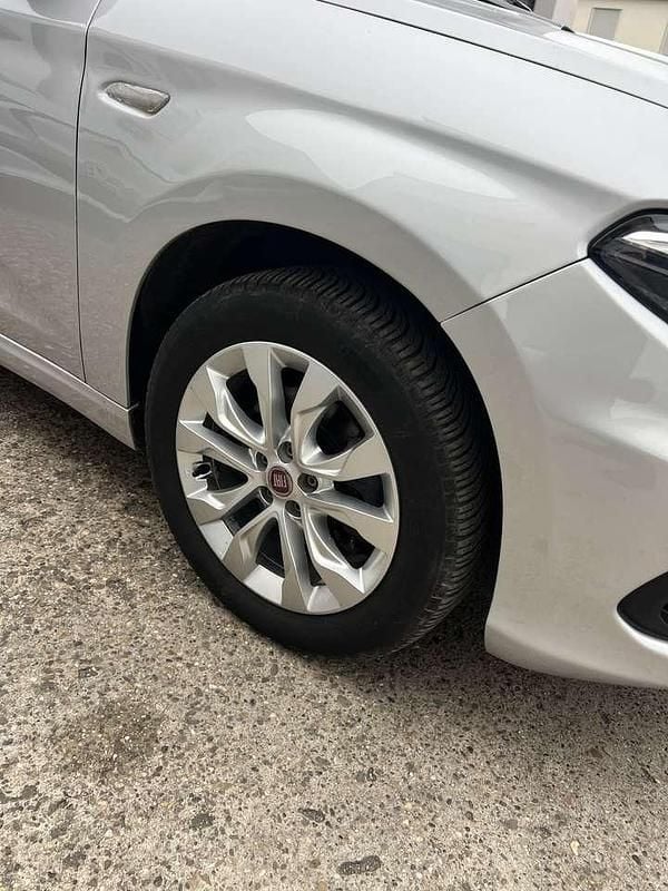 Gebraucht Fiat Tipo Easy 120 PS (88 kW) 2016 Grau Kombi