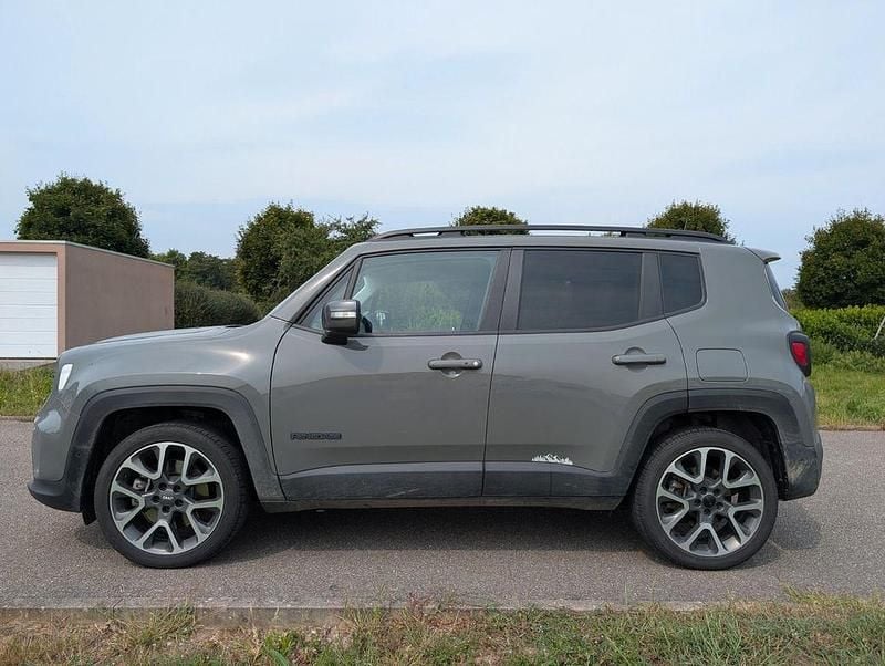 Grau Gebraucht 2022 Jeep Renegade SUV | 23.999 € (Guter Preis) - Bild 1/4