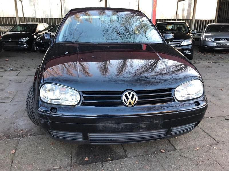 Schwarz Gebraucht 2003 VW Golf Limousine | 1.900 € (Superpreis) - Bild 1/4