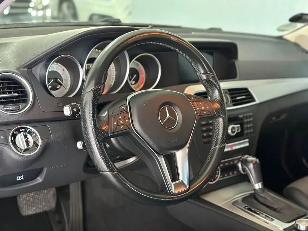 Gebraucht Mercedes C220 Avantgarde 170 PS (125 kW) 2014 Schwarz Limousine