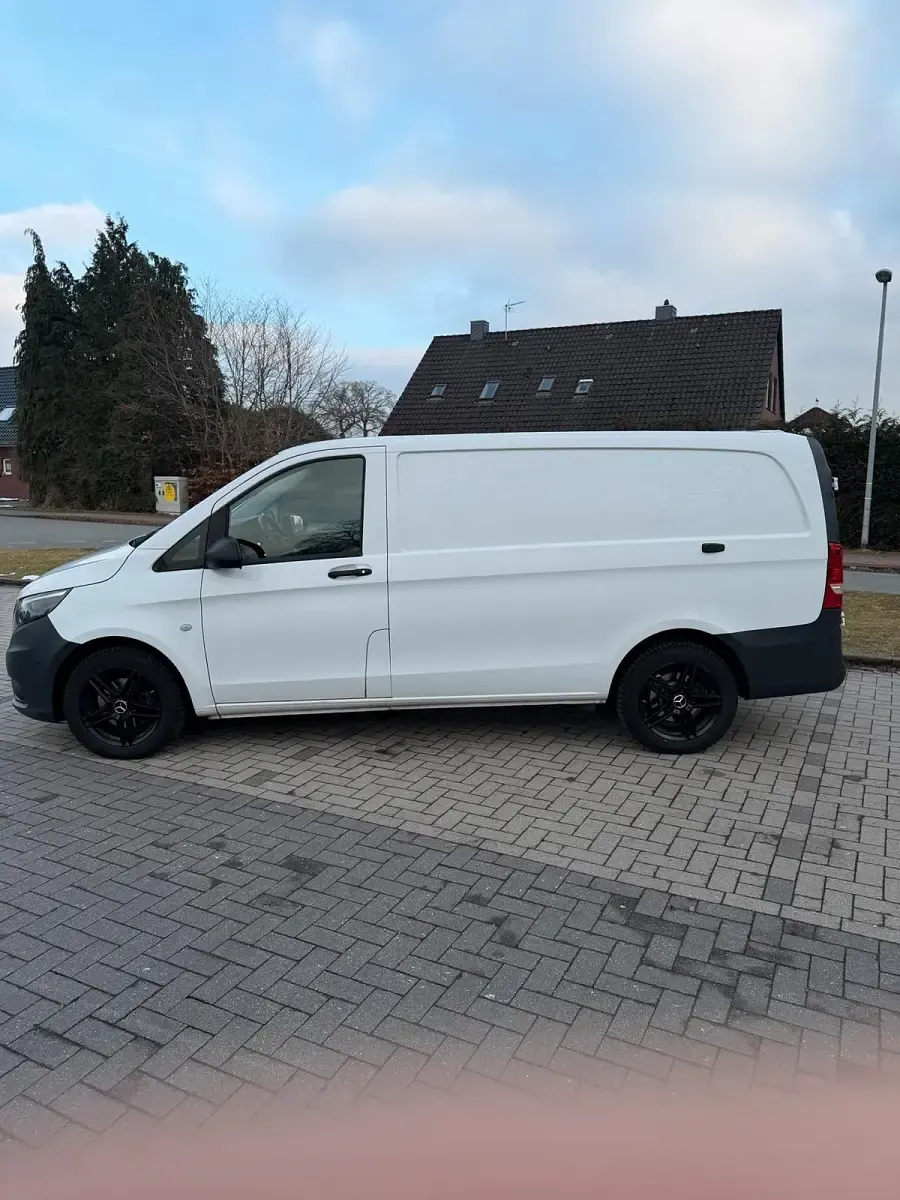 Gebraucht Mercedes Vito 163 PS (119 kW) 2017 Weiß Van