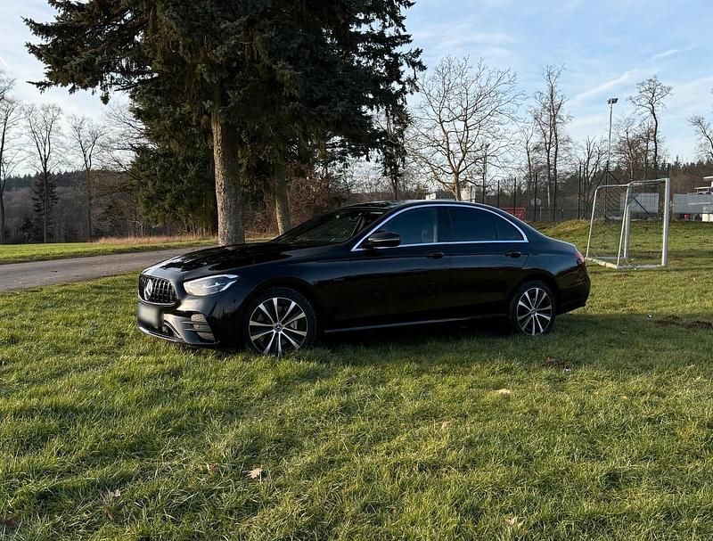 Gebraucht Mercedes E300 AMG line 306 PS (225 kW) 2021 Schwarz Limousine