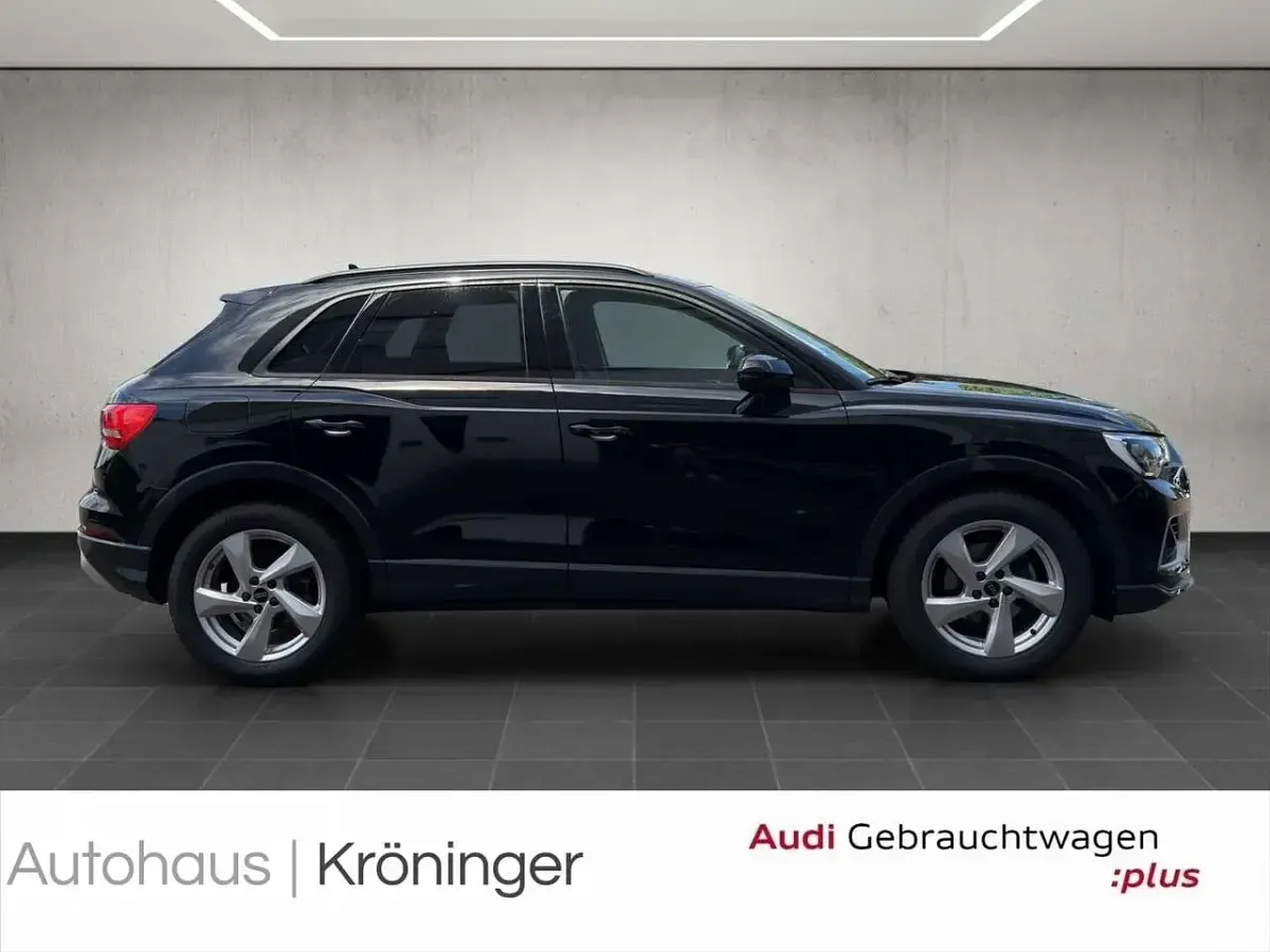 Gebraucht Audi Q3 Advanced 150 PS (110 kW) 2024 Mythosschwarz metallic SUV