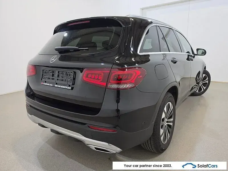 Gebraucht Mercedes GLC200 163 PS (119 kW) 2022 Schwarz SUV