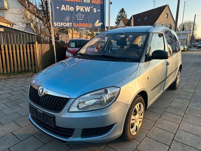 Blau Gebraucht 2013 Skoda Roomster Plus Edition Kombi | 3.999 € (Superpreis) - Bild 1/4