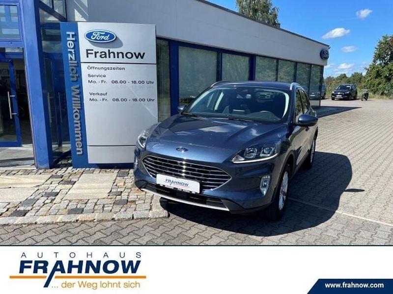 Chromablau metallic (metallic) Gebraucht 2021 Ford Kuga Titanium SUV | 24.485 € (Fairer Preis) - Bild 1/4