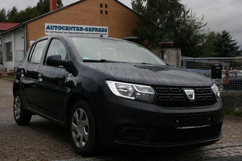 Blau Gebraucht 2020 Dacia Sandero Acces Kleinwagen | 7.250 € (Superpreis) - Bild 1/4