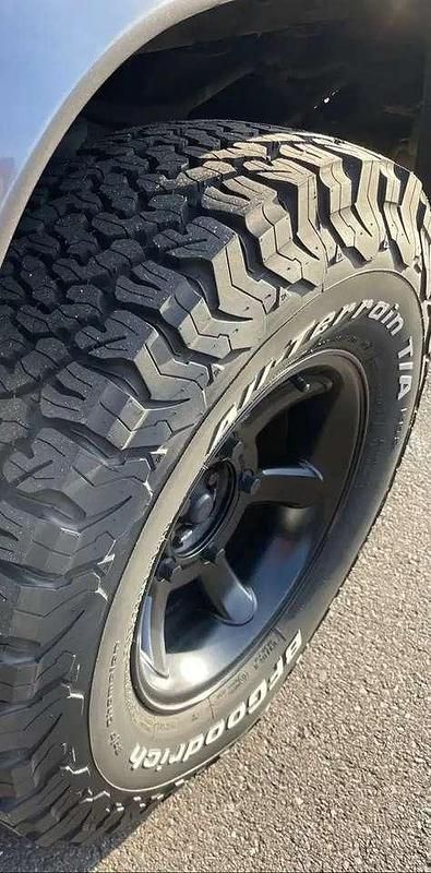 Gebraucht Land Rover Defender 122 PS (89 kW) 2013 Grau Kombi