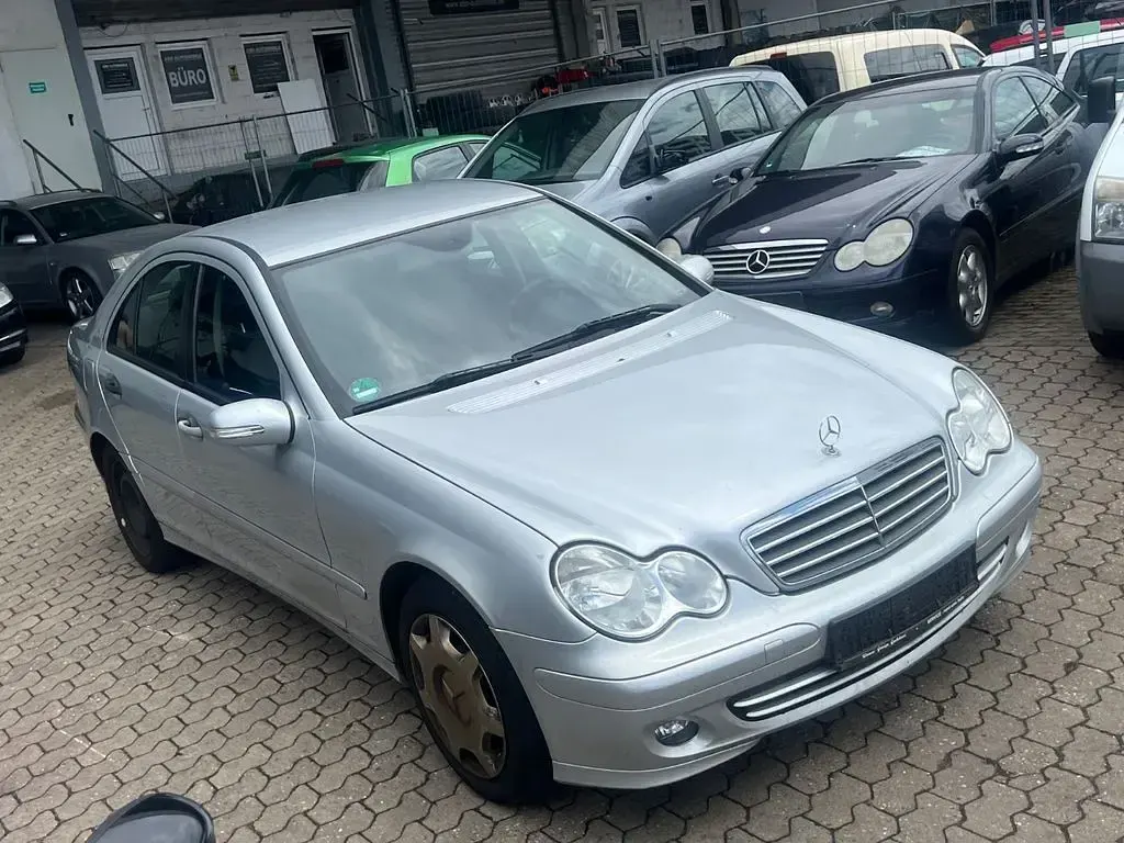 Gebraucht Mercedes C180 Elegance 143 PS (105 kW) 2006 Silber Limousine