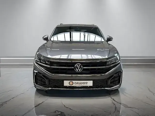 Gebraucht VW Touareg R-line 231 PS (169 kW) 2025 Grau SUV