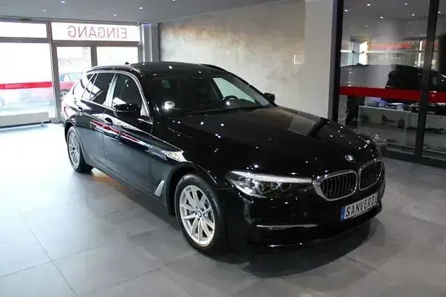 Gebraucht BMW 530 Performance 265 PS (194 kW) 2018 Blach sapphire Kombi