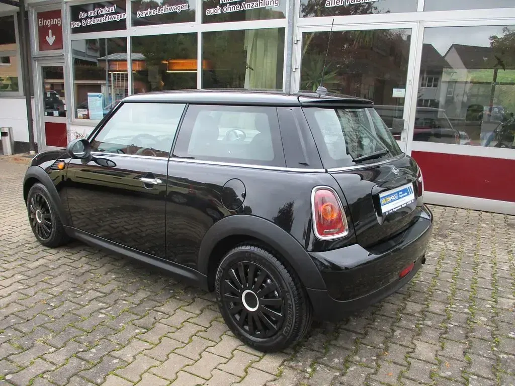 Gebraucht Mini ONE 95 PS (69 kW) 2010 Schwarz Kleinwagen