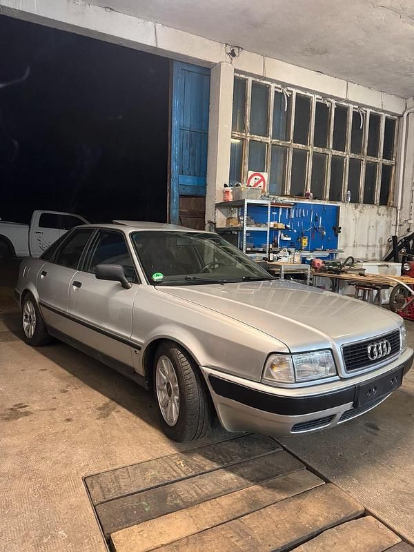 Second-hand Audi 80 90 CP (66 kW) 1994 Argintiu Berlinǎ