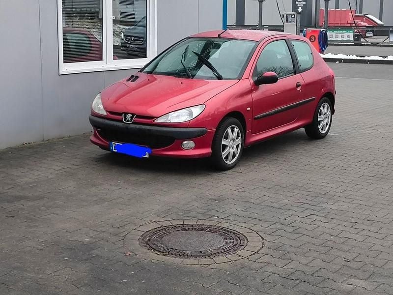 Gebraucht Peugeot 206 75 PS (55 kW) 1999 Rot Limousine