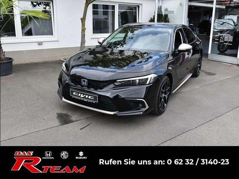 Crystal black p. Neu 2025 Honda Civic Advance Kleinwagen | 44.490 € (Teuer) - Bild 1/4
