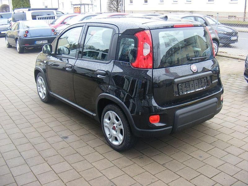 Gebraucht Fiat Panda 69 PS (50 kW) 2024 Schwarz Limousine