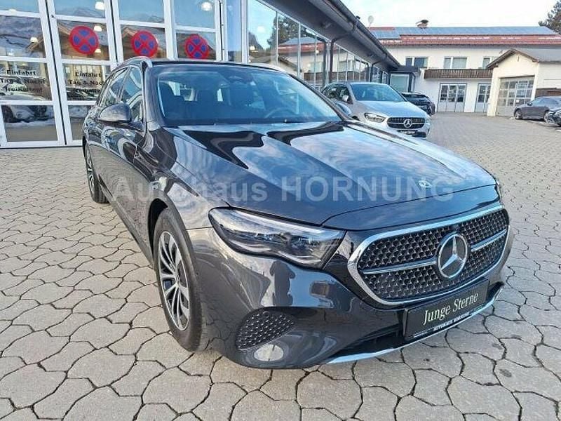 Gebraucht Mercedes E200 204 PS (150 kW) 2025 Grau