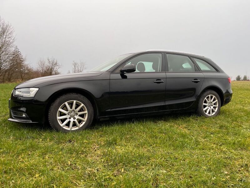 Schwarz Gebraucht 2013 Audi A4 Ambition Kombi | 8.700 € (Fairer Preis) - Bild 1/4