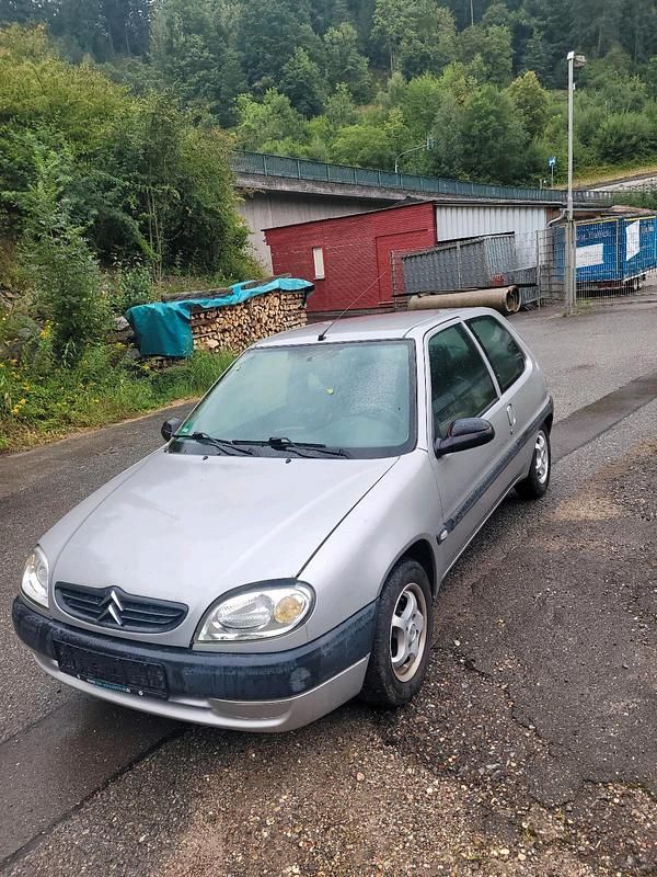 Silber Gebraucht 1996 Citroën Saxo Kleinwagen | 210 € (Guter Preis) - Bild 1/4