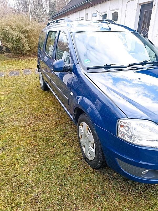 Gebraucht Dacia Logan Lauréate 68 PS (50 kW) 2009 Blau Kombi