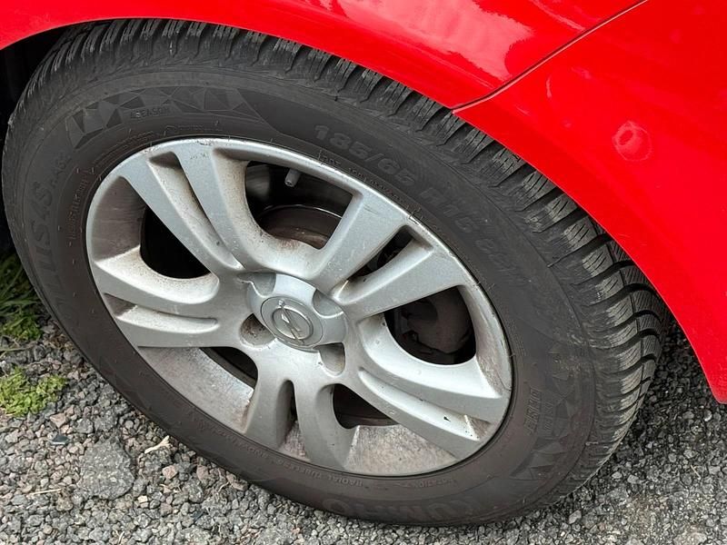 Gebraucht Opel Corsa 80 PS (58 kW) 2009 Rot Kleinwagen