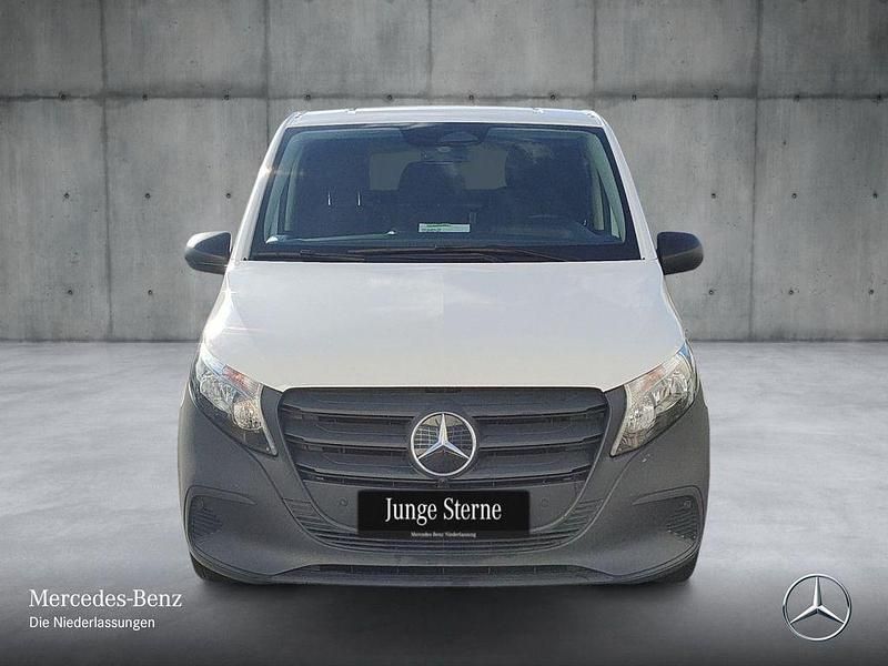 Second-hand Mercedes Vito 163 CP (119 kW) 2024 Alb Van